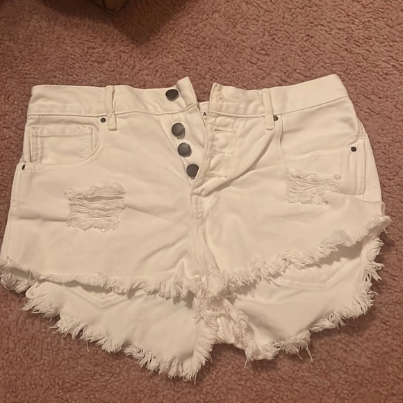 Bullhead white shorts - Picture 1 of 7